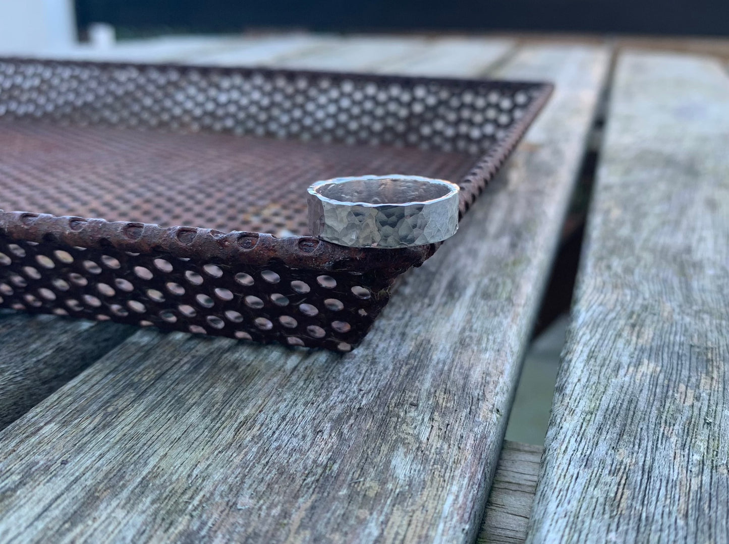 Stippled ring on a metal tray